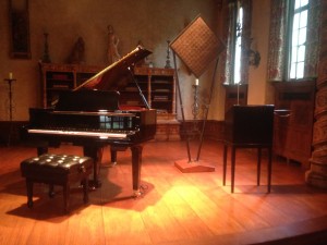 Piano and Theremin in "The [Music] Room" (Photo by Stephan Moore)
